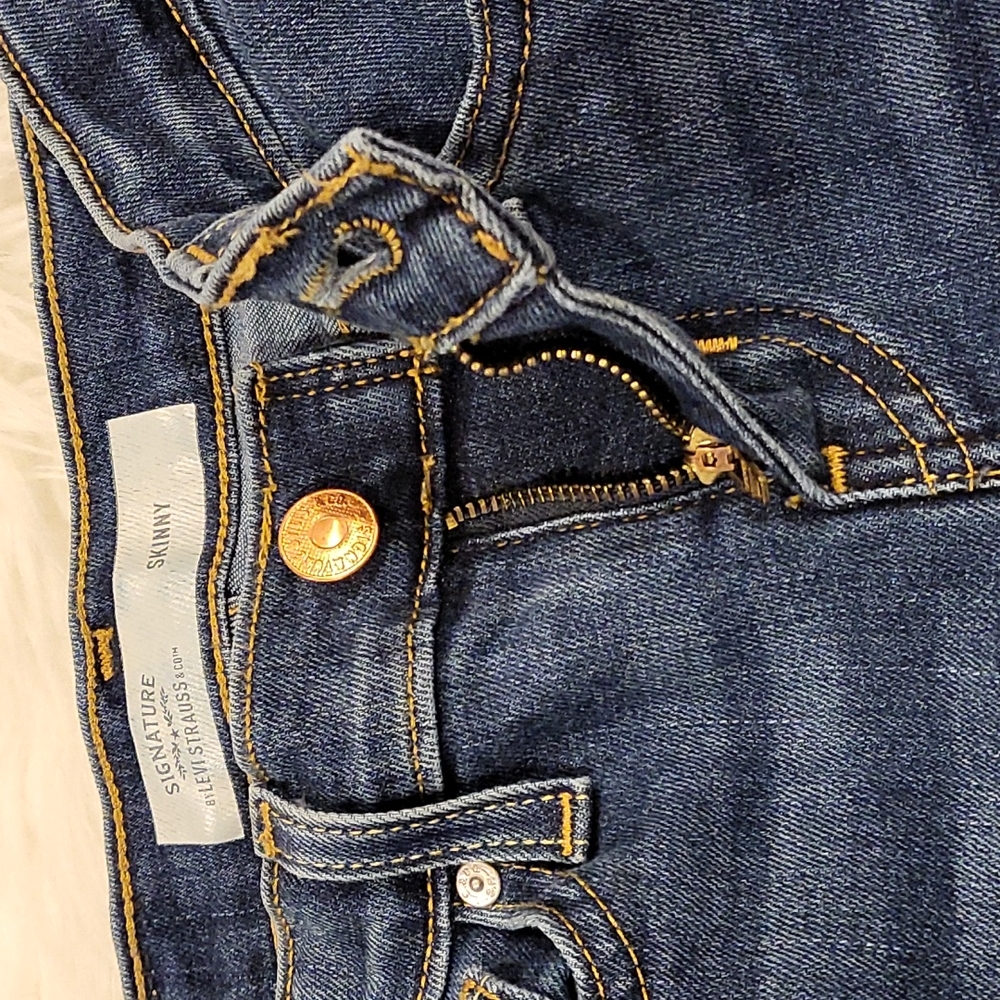 Signature by Levi Straus girls size 8 skinny jeans - Picture 7 of 9